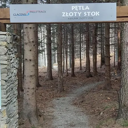 Hotel apartamentowy Złoty Trakt I Rowery *